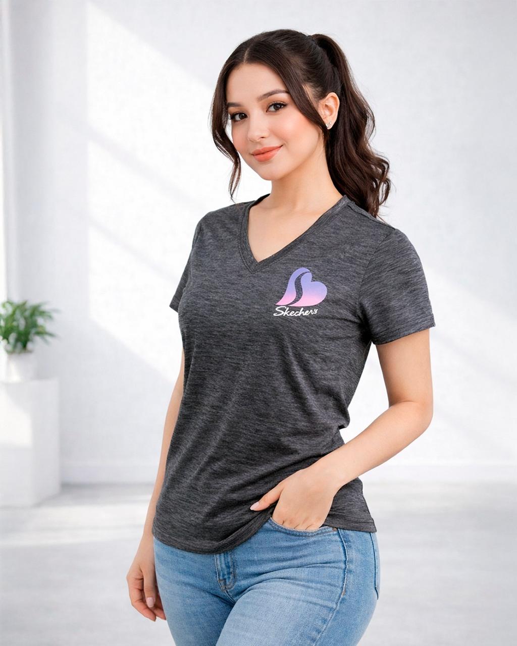Blusa serigrafia cuello v Skechers